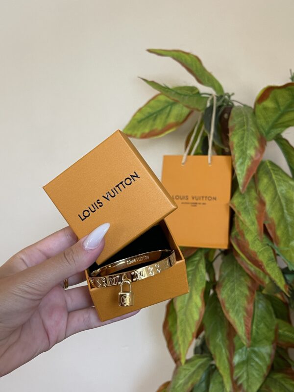 Coffret LV