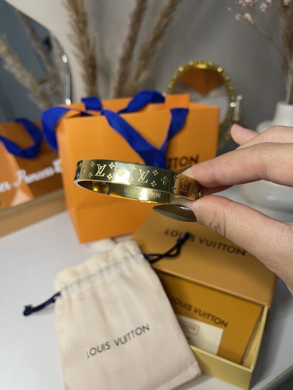 Coffret LV