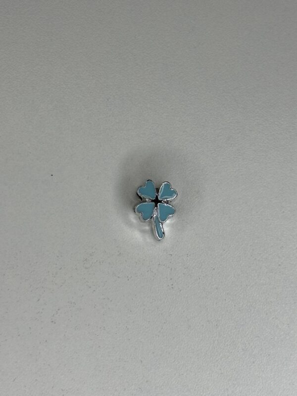 Trèfle bleu
