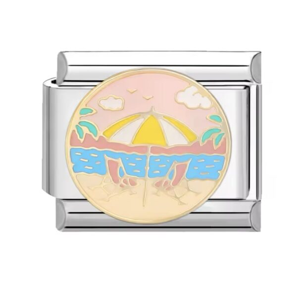 Charm BEACH 🏖️