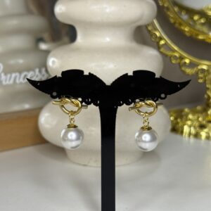 Mini boucles pendantes noeud