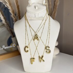 Collier Hailey Bieber