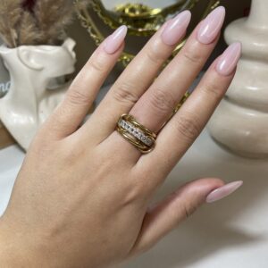 Spinelli kilcollin ring ( chain ⛓️‍💥)