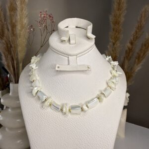 Collier pierre