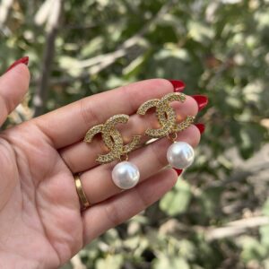 Boucle d’oreille CHANEL