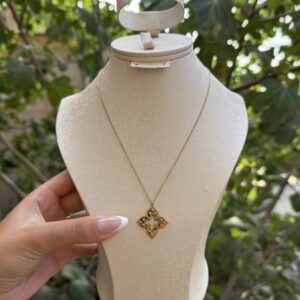 Collier Roberto